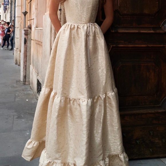 V. CHAPMAN The Avery Dress in Taupe Duchess - Picture 1 of 3